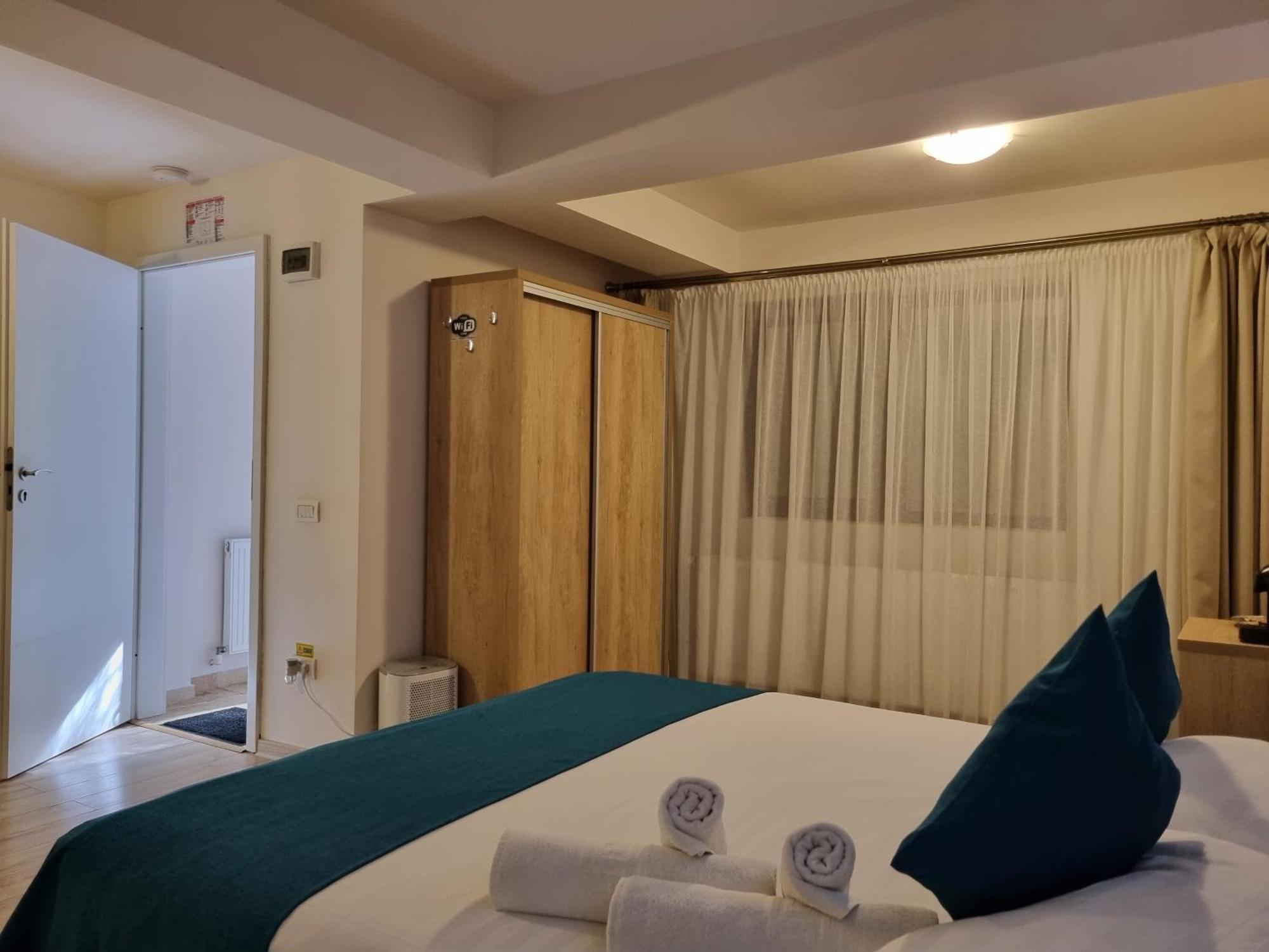 Hotel Casa Malvina Buşteni Habitación foto